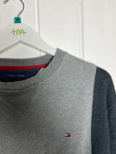 Load image into Gallery viewer, RE | WORKED Tommy Hilfiger
